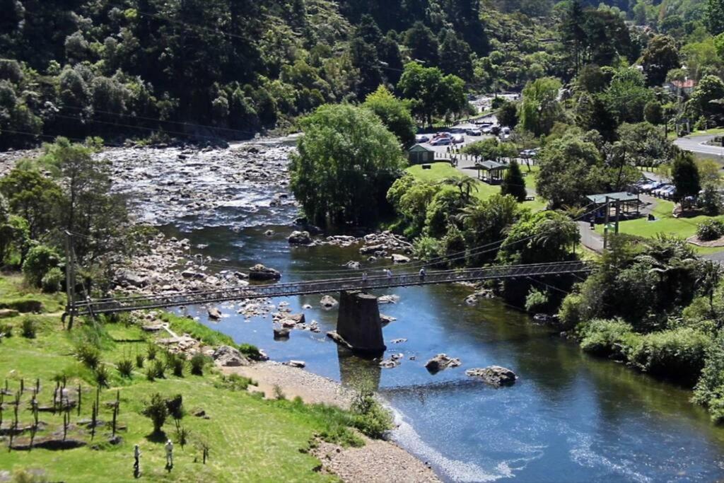 Crown Ridge Miners Cottage Karangahake Exterior photo