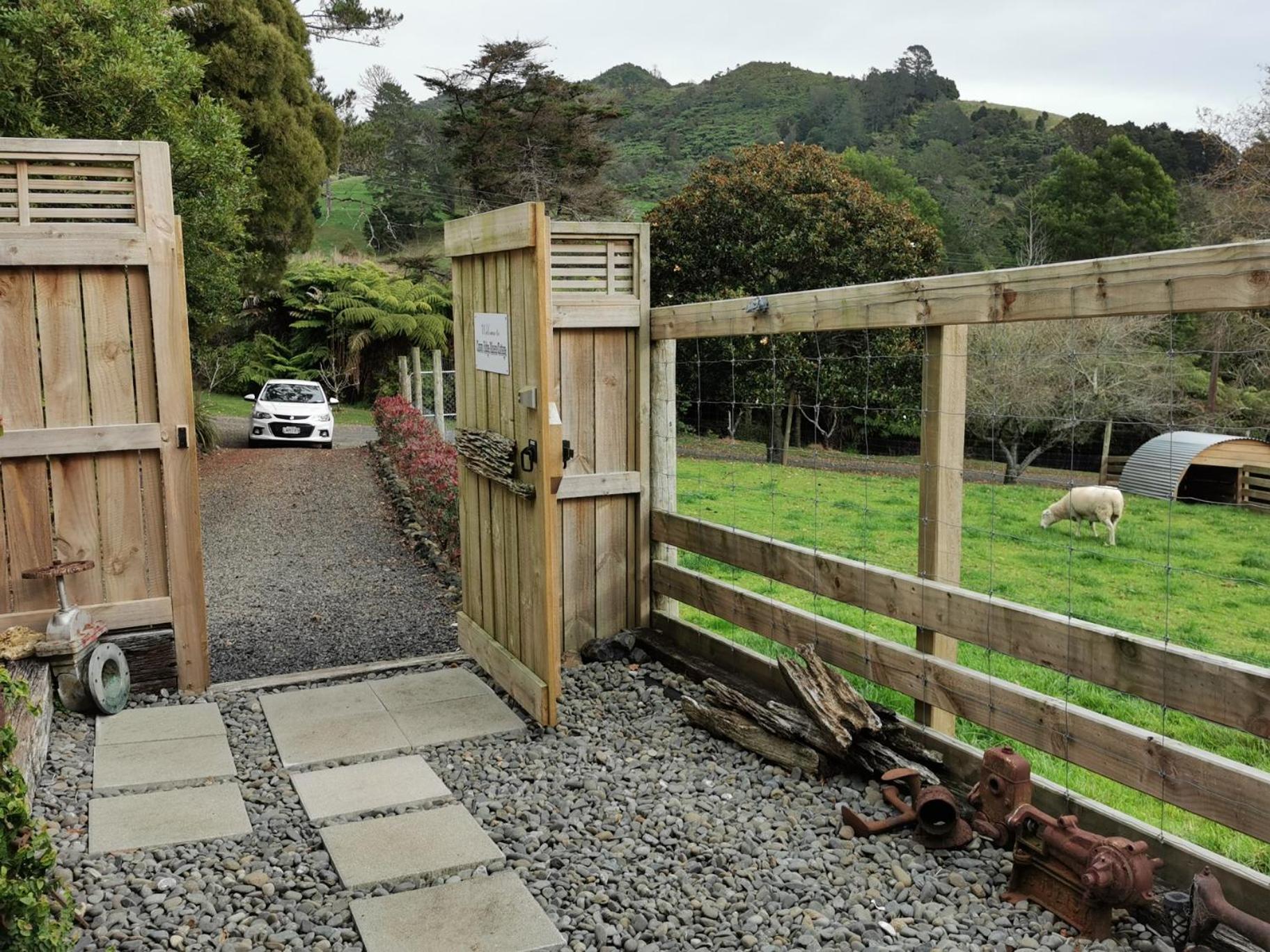 Crown Ridge Miners Cottage Karangahake Exterior photo